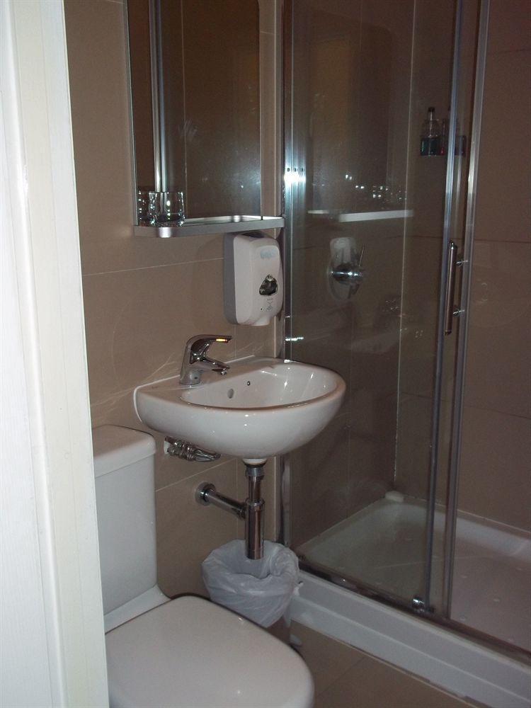 Clapham Guest House Лондон Экстерьер фото